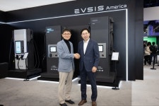 [CES 2025]이브이시스-솔루엠 “미국부터 공략”…해외 전기차 충전 시장 사업 확대 협약