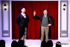 [ET포토] 지경구-하성민, 한 귀로는 흘러듣기