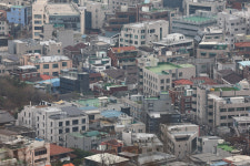 부동산 대출 잔액 2682조원으로 불어…절반이 가계대출