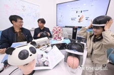 [포토] 난치성 뇌질환 치료를 위한 다양한 헬스케어 디바이스 관심