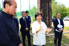 폐축사 걷어내 생활공간으로…농식품부, 상주 농촌공간정비 점검