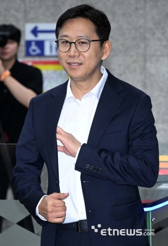 이재명 대통령, AI 전문가 배 장관 임명…국가 AI 경쟁력 강화에 힘쓰다