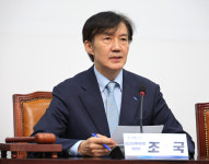 조국 “신천지·통일교·극우개신교, 국민의힘 극우 깃발 아래 뭉쳐…대구시민 모독”