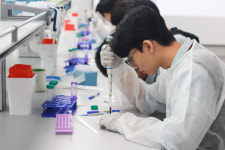 “현장학습으로 미래 진로 탐색”…PCMO, 능주고 바이오 실습교육 성황리 운영