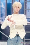[ET포토] 투어스 신유, 라이트 골드 헤어로 변신