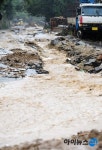[포토]강으로 변해버린 남부순환로