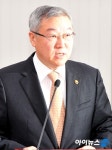 [포토]업무보고 하는 김성환 외교부 장관