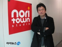 노리타운스튜디오 페이스북, 모바일게임으로 중심 이동