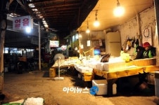 공덕시장 옆 이마트, 상인들 설마 했는데…