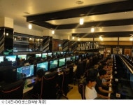 PC방 창업 업계의 블루오션 책상, 아프리카TV 게임BJ들에 인기