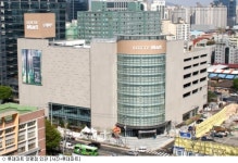 롯데마트, 서울 양평동서 코스트코와 가격 전쟁 나선다