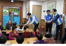 조폐공사, 대전 중촌사회복지관에 온누리상품권 전달