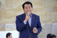 한국당 비대위 준비위원장에 안상수...배현진도 준비위원에 포함