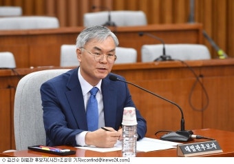 김선수 대법관 후보자 인사청문 보고서 채택…한국당은 퇴장