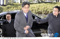 태광. 부당거래 이어 정관계 접대 논란 확산