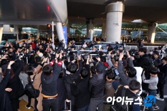 [화보]'성관계 몰카 유포 혐의' 정준영, 험난한 귀국길