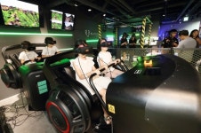 KT VR 테마파크 브라이트, B2B 유통 교두보