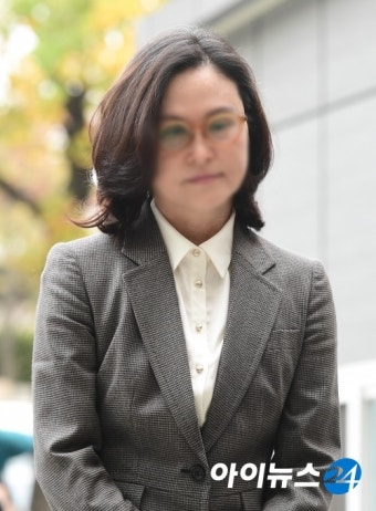[i-PHOTO]조국 전 장관 부인 정경심 교수, 영장실질심사 출석