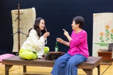 [IN컬처] “현재 삶 사는 우리 이야기”…연극 ‘여자만세2’