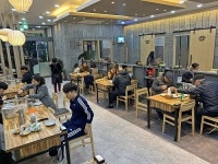 마산맛집 미스터감자탕  진하면서 깔끔한 국물맛으로 주목