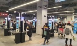 온라인 맞서는 대형마트, 풀필먼트 대안 될까