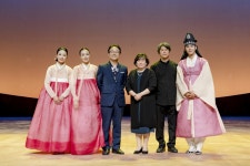 [IN컬처] 국립창극단 ‘춘향’ 초연 개막…김명곤 “젊은 관객 공감 얻을 것”