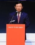 시그니엘 부산 직접 찾은 신동빈…호텔롯데 상장 힘싣나