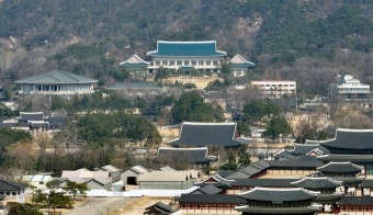 김여정 ‘文 비난’ 담화에 청와대 “유감…북한도 대화 의지 보여야”