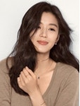 전지현, 논현동 건물 230억에 매각…시세차익 140억