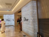 [단독] 국내 명품매출 탑4 디올, 일부제품 슬그머니 5~13% 가격 인상