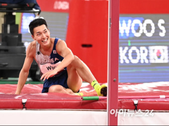 [올림픽포토]'4위' 우상혁, 메달 도전 실패…'아쉽네'