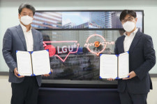 버스에서 AR 교통정보를…LGU+, 창원시 버스에 AR 교통정보 띄운다