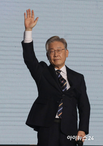 '선대위 출범' 이재명 