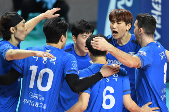 '나경복 21점' 우리카드, 한국전력 3-0 완파…3연승·탈꼴찌