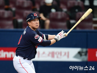 안치홍 만루포 등 6타점·반즈 6이닝 10K 롯데, 한화에 낙승