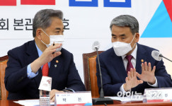 [포토]박진 외교부-이종섭 국방부 장관, 북 도발 관련 당정대 협의회 참석