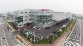 선익시스템, 8.5세대 OLED 선도한다…LG디와 증착기 개발중