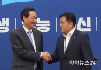 우상호 정무수석, 국회 협치 강화 및 협조 요청 강조
