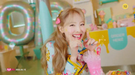 [영상]트와이스 나연, 탱탱볼 같은 매력…솔로 데뷔곡 POP! MV 티저