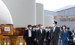 尹대통령, 두산에너빌리티 원자력 공장서 간담회…대통령 첫 방문