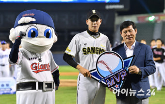 [포토]나승엽, '퓨처스 올스타전 MVP'