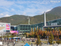 [포토] 지스타 들어갈래요 벡스코 앞 대기줄