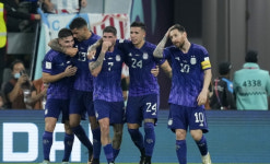 [2022 카타르] 아르헨, 폴란드 2-0 제압…메시·레반도프스키 동반 16강 진출
