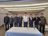 무노조·휴대폰 압수·임금 40%에 김문수 감동 받았다