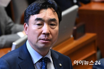 검찰, '민주당 돈봉투 의혹' 윤관석·이성만에 구속영장