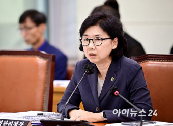 [포토]답변하는 지영미 질병관리청장