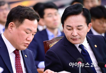 [포토]대화하는 원희룡 장관
