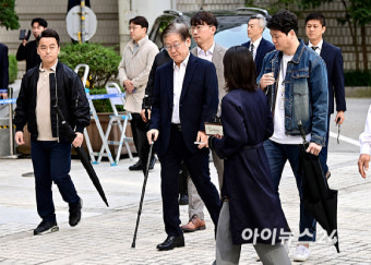 [포토]첫 재판 출석하는 이재명 대표