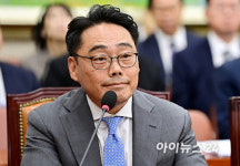 [포토]국정감사 질의 답변하는 피터 곽 대표이사