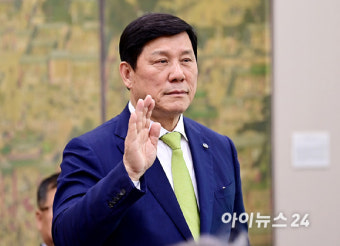 [포토]국정감사 증인 선서하는 허구연 KBO 총재